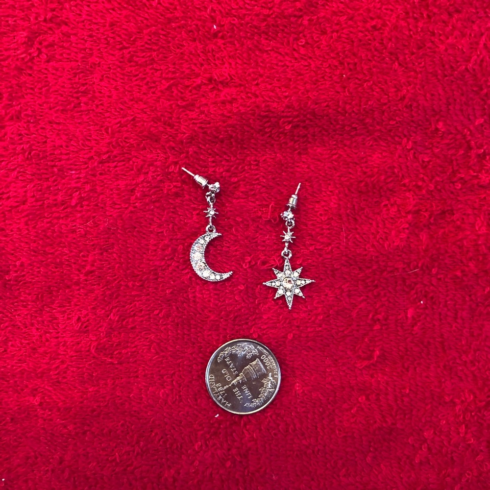 NWOT Moon & Star Earrings - Picture 3 of 5